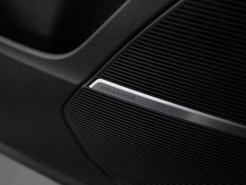 Used 2019 Audi Q8 Prestige image 34