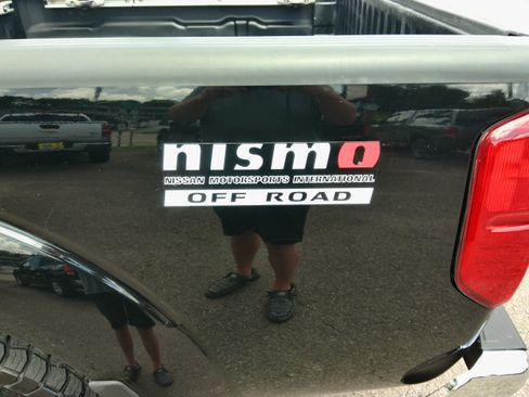 Used 2007 Nissan Frontier 4x4 Crew Cab NISMO image 17