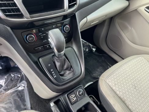 Used 2019 Ford Transit Connect XLT image 14