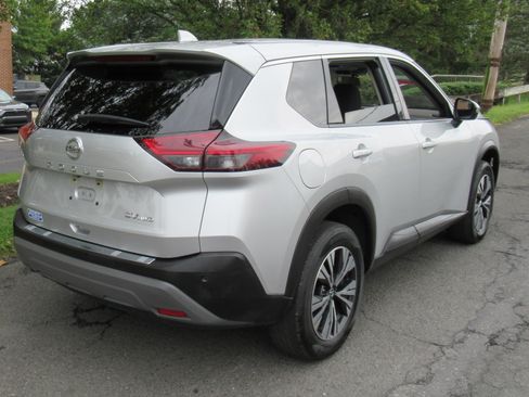 Used 2021 Nissan Rogue SV image 7