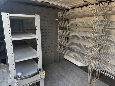 Used 2022 GMC Savana 2500 LT image 15