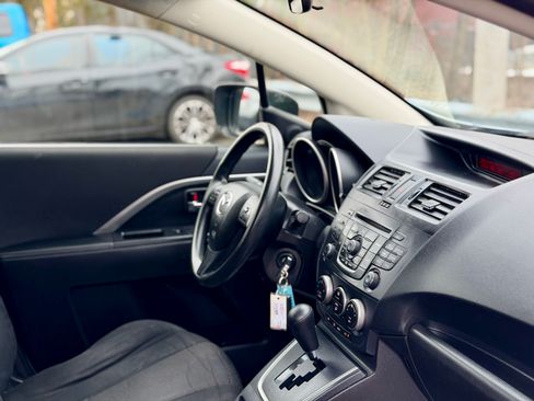 Used 2012 MAZDA MAZDA5 Sport image 18