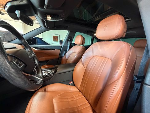 Used 2022 Maserati Levante GT AWD/4WD image 2