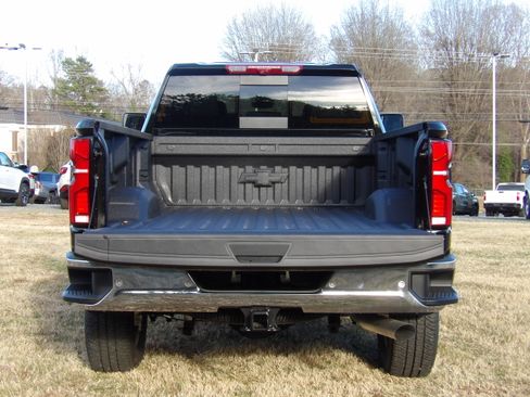 New 2026 Chevrolet Silverado 3500 LTZ image 14