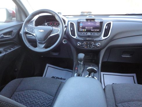 Used 2024 Chevrolet Equinox LT image 21