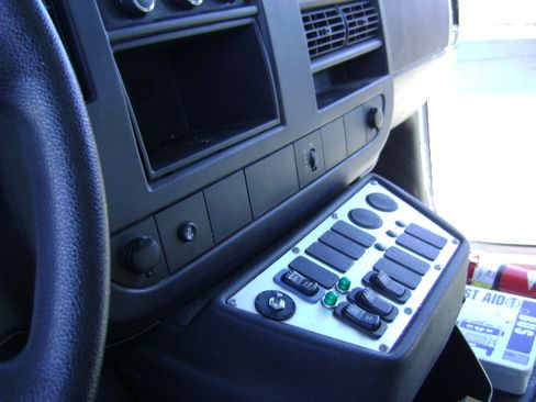 Used 2013 Chevrolet Express 3500 image 17