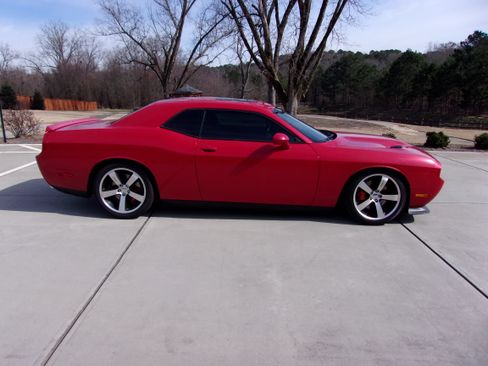 Used 2012 Dodge Challenger SRT image 5