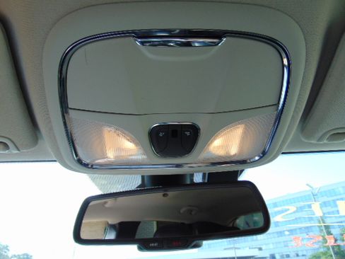 Used 2014 Jeep Cherokee Limited image 21