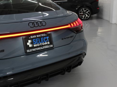 Used 2023 Audi RS e-tron GT image 11