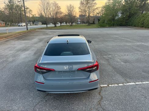 Used 2024 Honda Civic Touring image 8