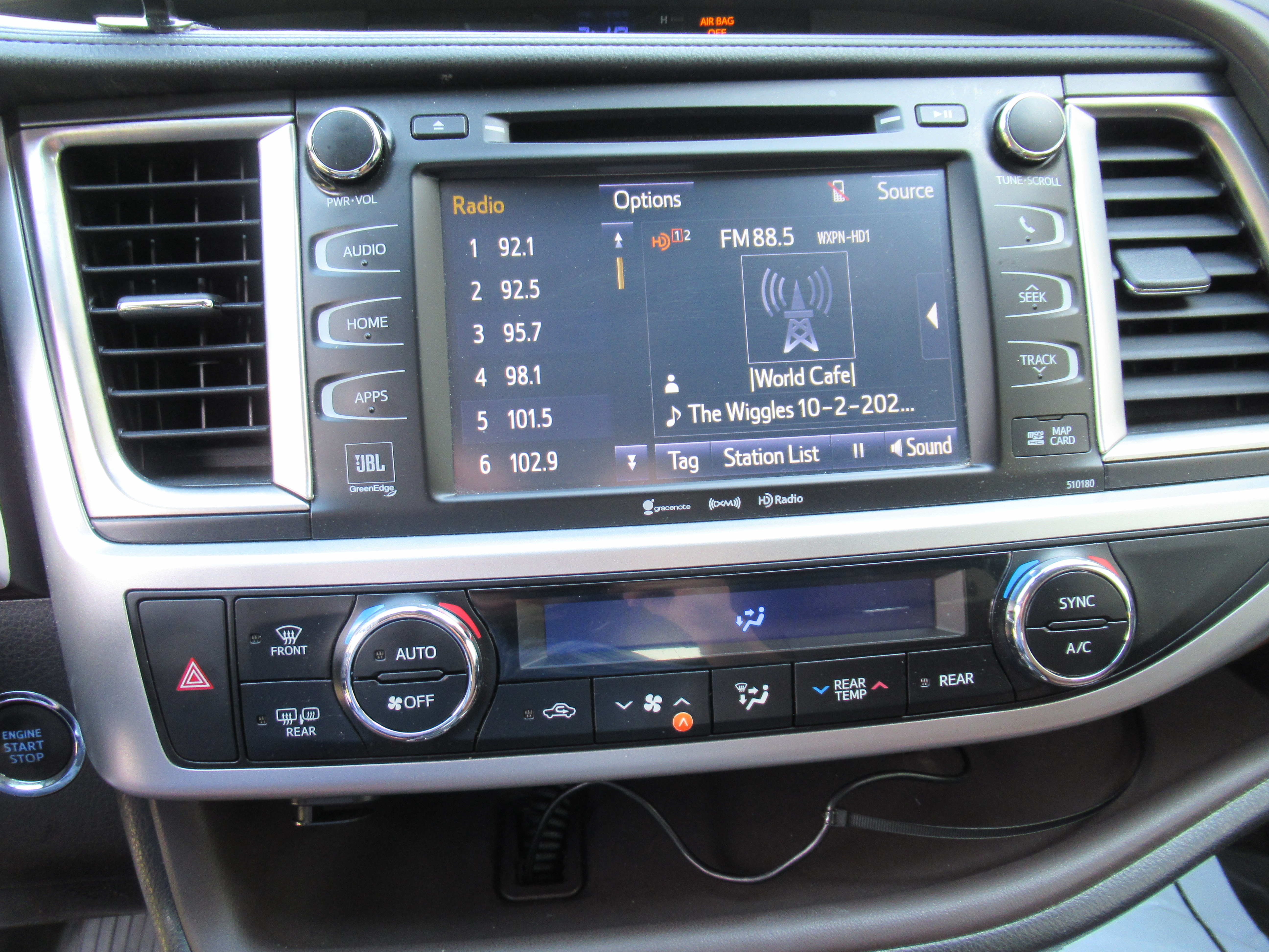 Used 2017 Toyota Highlander AWD V6 image 17