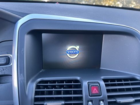 Used 2015 Volvo XC60 T5 image 21