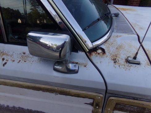 Used 1988 Jeep Grand Wagoneer image 13