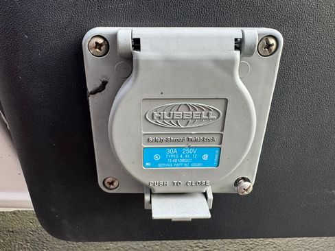 Used 2023 Ford E-350 and Econoline 350 Super Duty RWD image 26