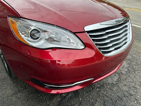 Used 2013 Chrysler 200 Limited image 11