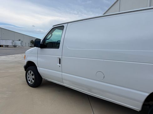 Used 2007 Ford E-150 and Econoline 150 RWD image 33