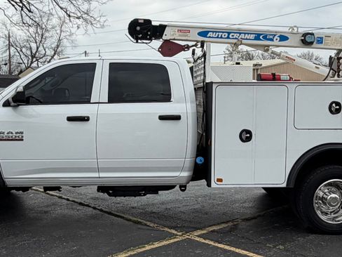 Used 2018 RAM 5500 Tradesman image 2