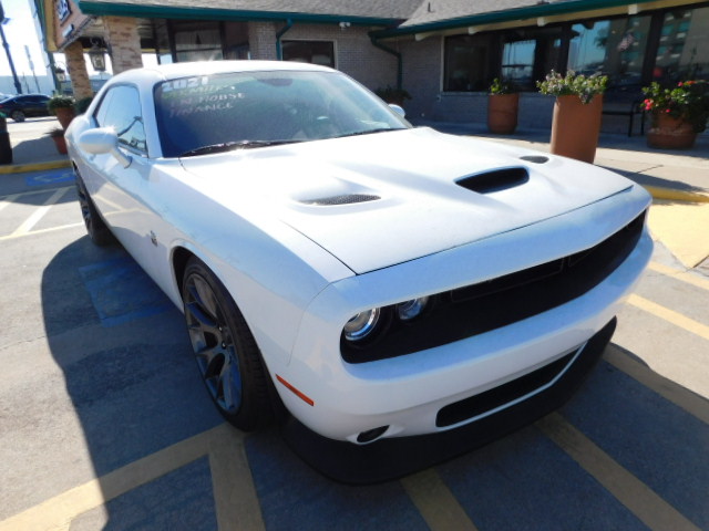Used 2021 Dodge Challenger R/T Scat Pack RWD image 1
