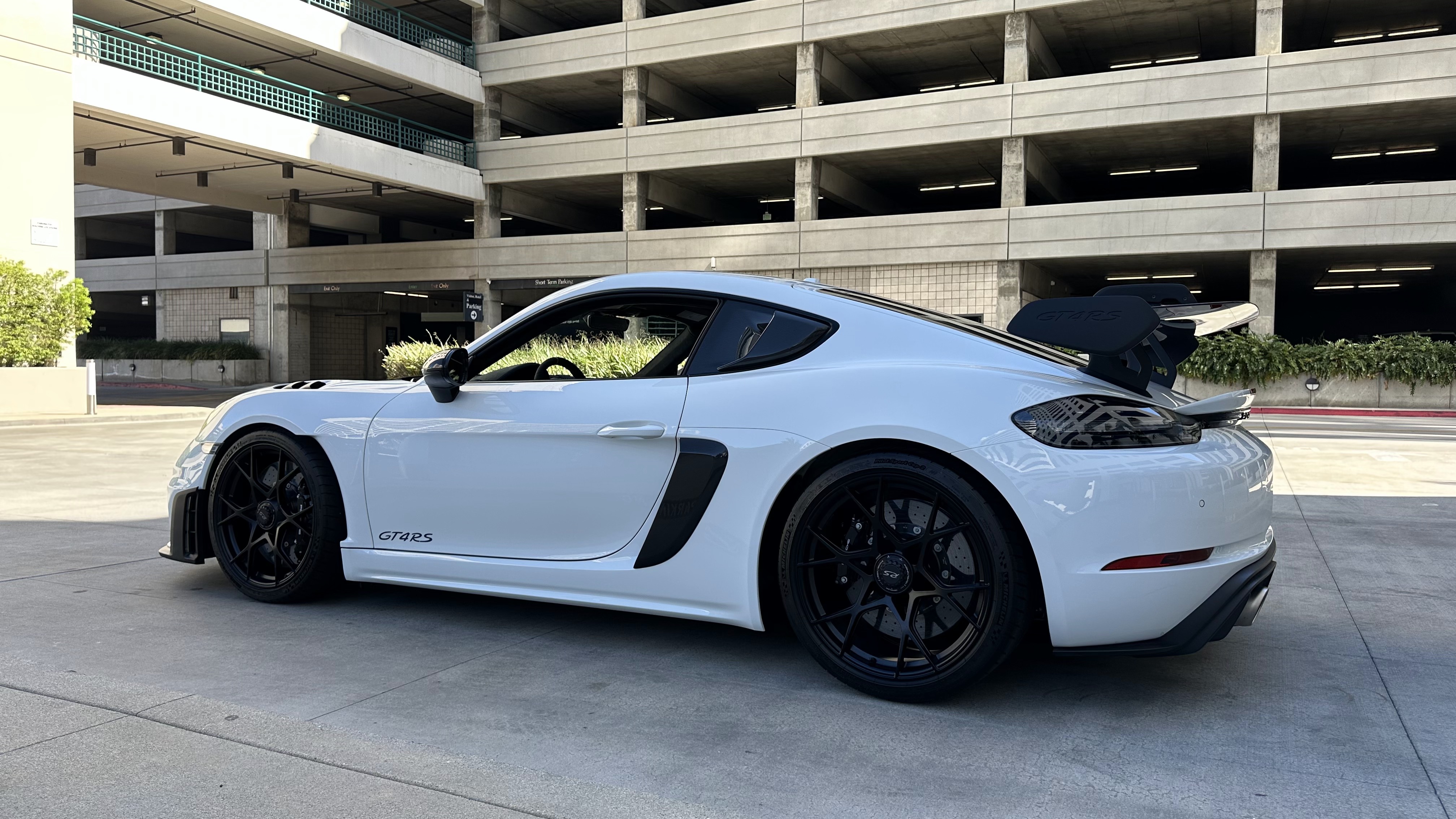 Used 2024 Porsche 718 Cayman GT4 RS RWD image 18