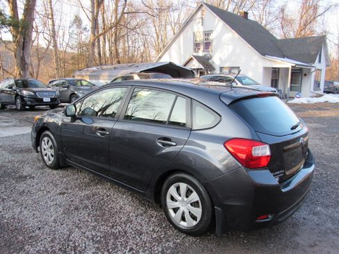 Used 2013 Subaru Impreza 2.0i image 6
