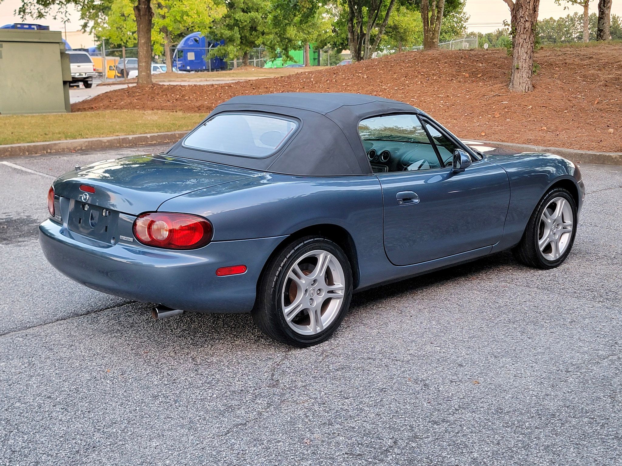 Used 2005 MAZDA MX-5 Miata UNAVAIL RWD image 15