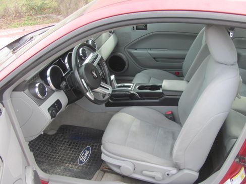 Used 2007 Ford Mustang image 2