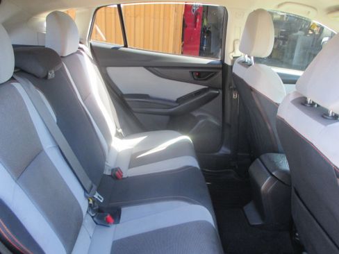 Used 2018 Subaru Crosstrek 2.0i Premium image 10