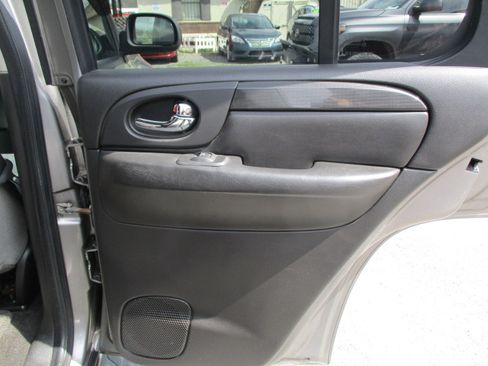 Used 2007 GMC Envoy SLE image 27