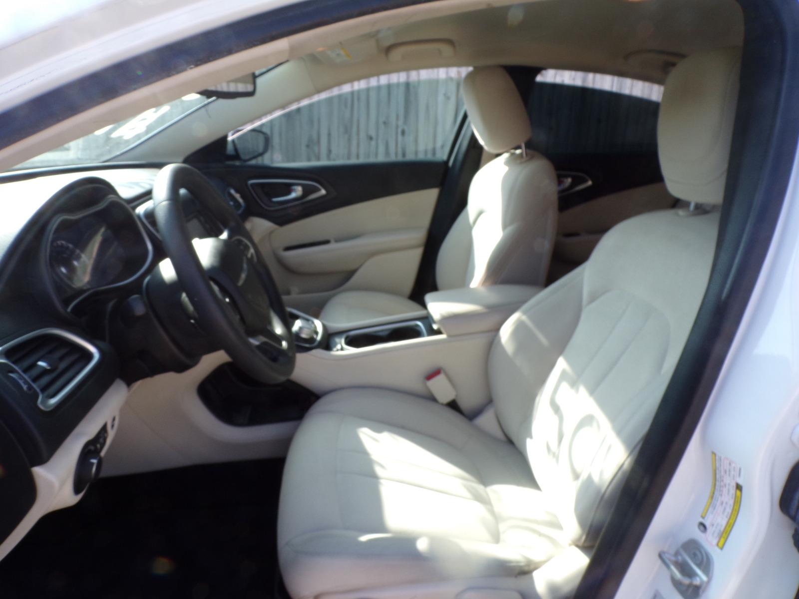 Used 2015 Chrysler 200 Limited FWD image 7