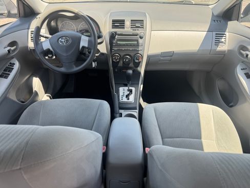 Used 2010 Toyota Corolla LE FWD image 21