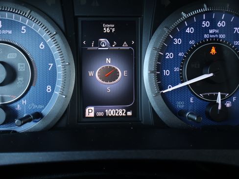 Used 2016 Toyota Sienna XLE Premium image 27