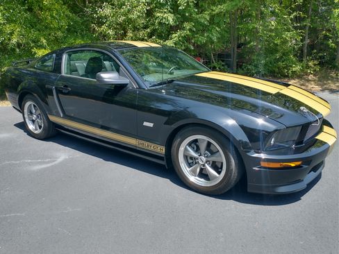 Used 2006 Ford Mustang Shelby GT-H Coupe RWD image 3