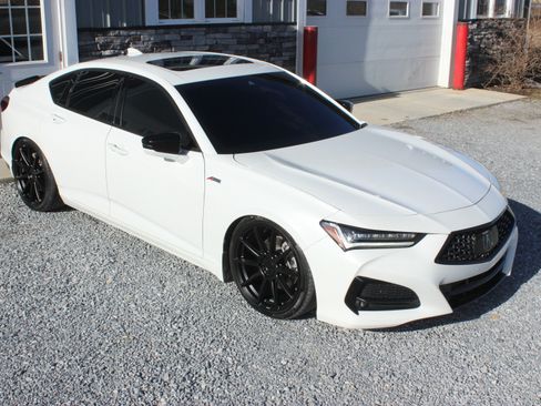 Used 2022 Acura TLX FWD w/A-Spec Package image 9