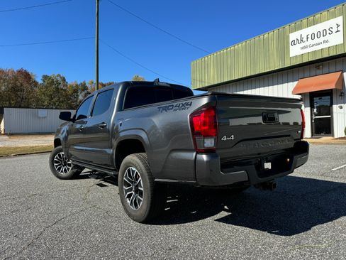 Used 2020 Toyota Tacoma SR image 23