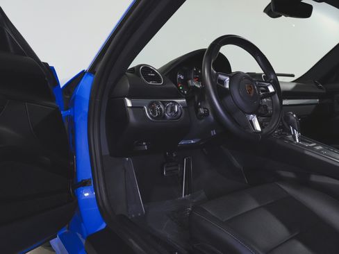 Used 2022 Porsche 718 Cayman S image 96
