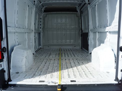 Used 2020 RAM ProMaster 2500 image 8