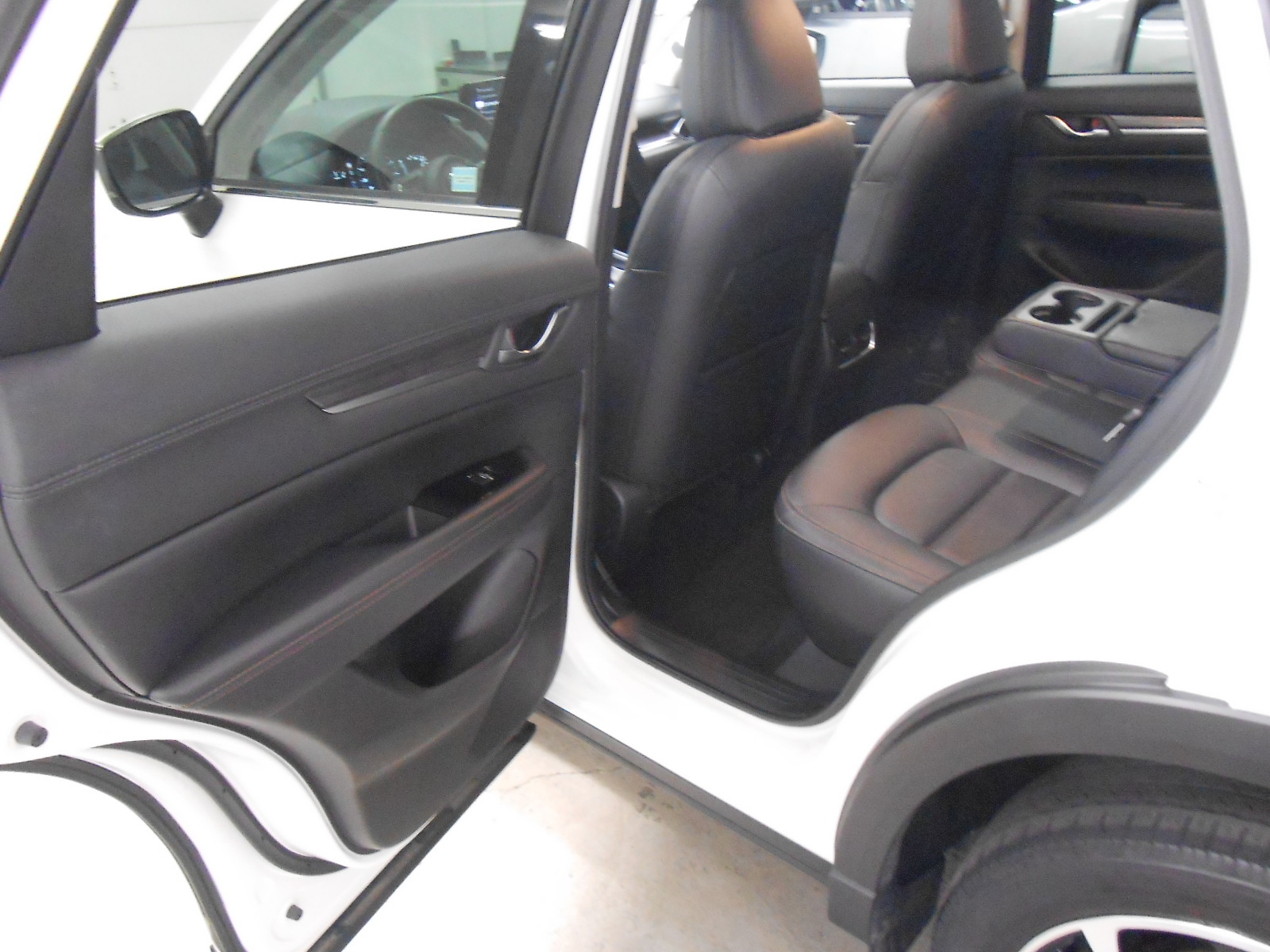 Used 2022 MAZDA CX-5 AWD 2.5 S w/ Premium Package image 12