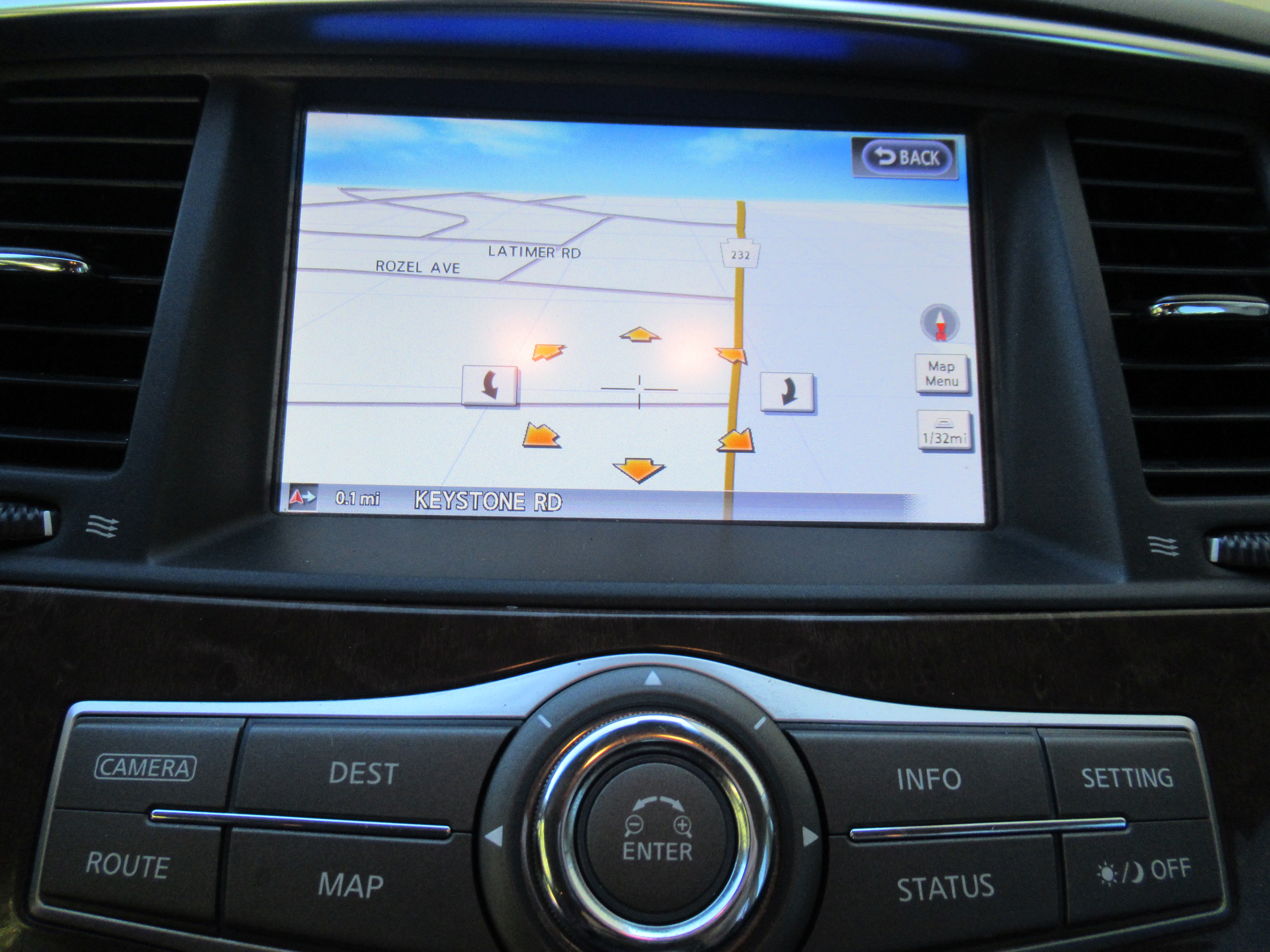 Used 2017 INFINITI QX80 4WD image 15