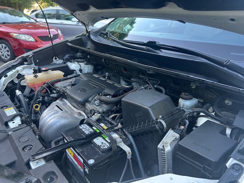 Used 2016 Toyota RAV4 Limited image 31