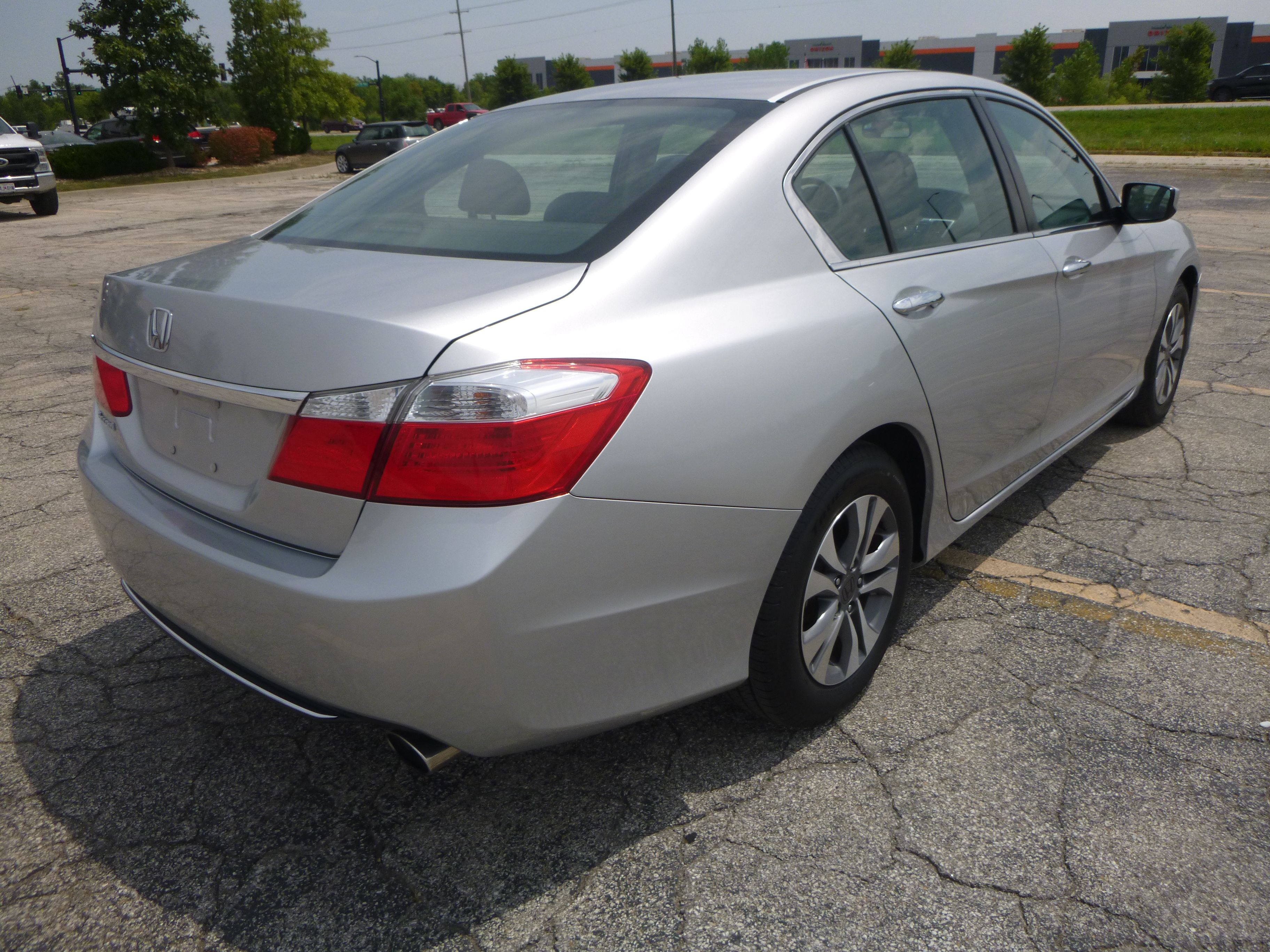 Used 2015 Honda Accord LX Sedan image 6