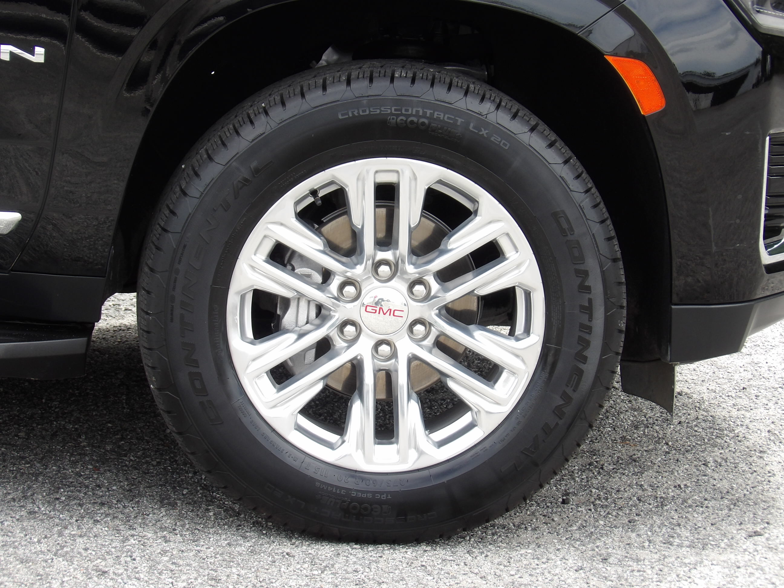 Used 2024 GMC Yukon XL 2WD SLT image 9