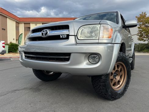 Used 2006 Toyota Sequoia SR5 image 5