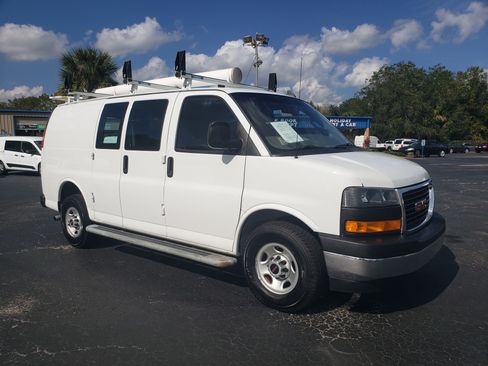 Used 2021 GMC Savana 2500 image 9