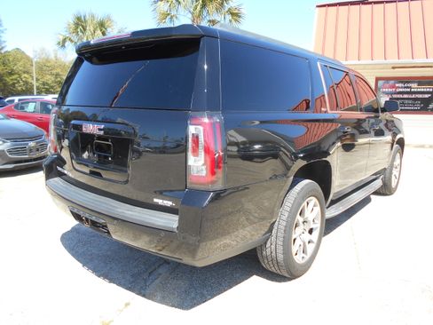 Used 2015 GMC Yukon XL SLT image 5