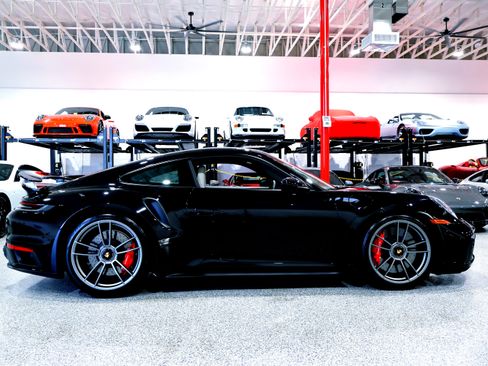 Used 2022 Porsche 911 Turbo AWD/4WD image 11