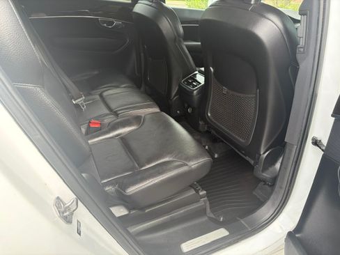 Used 2017 Volvo XC90 AWD T6 Momentum image 28