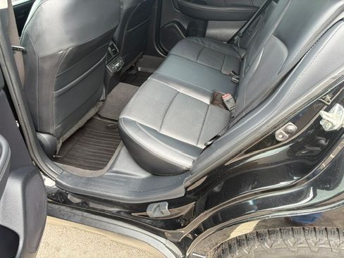 Used 2018 Subaru Outback 2.5i Limited AWD/4WD image 11