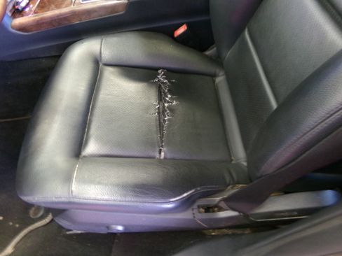 Used 2013 Mercedes-Benz E 350 4MATIC Sedan image 9