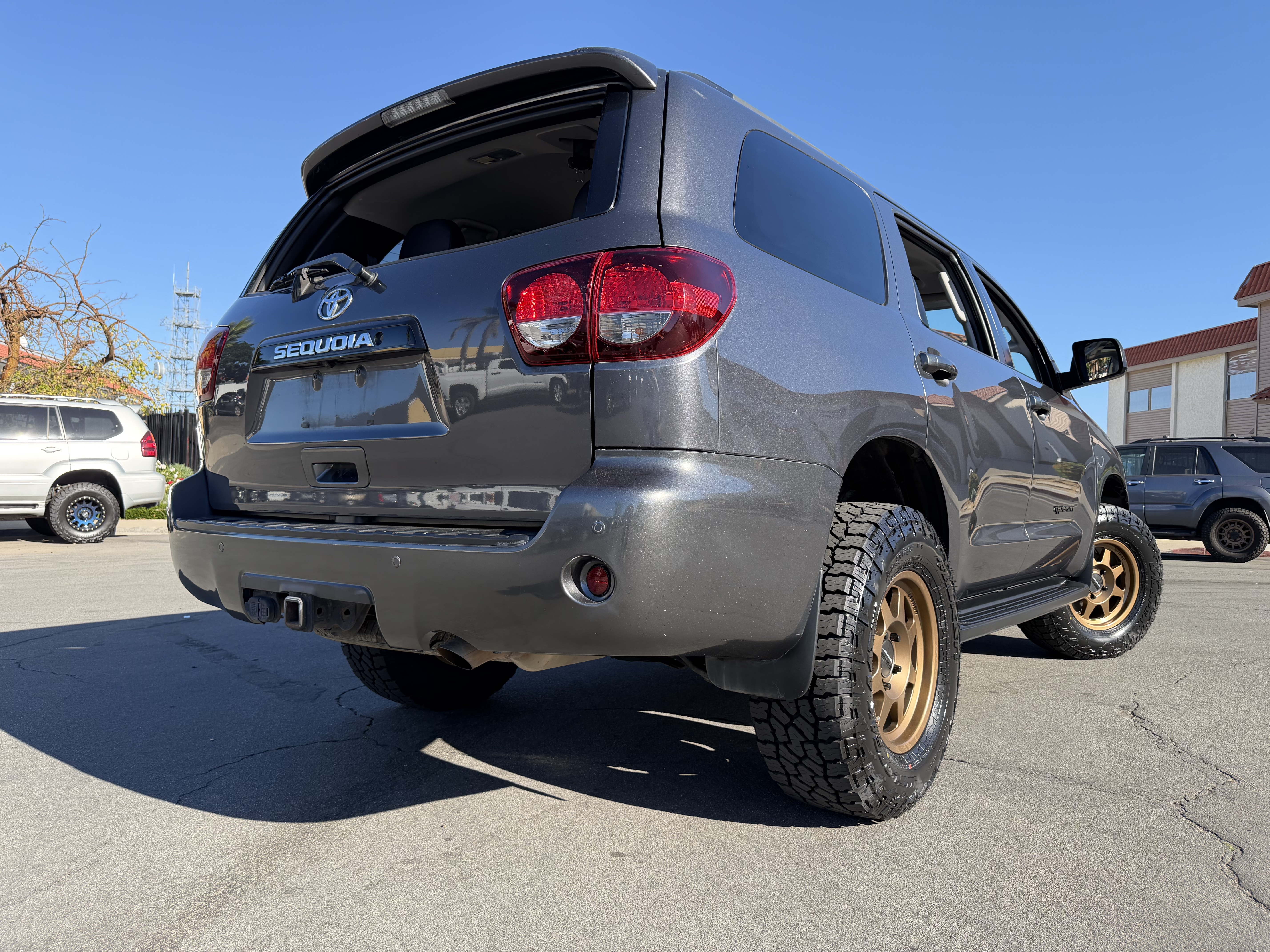 Used 2018 Toyota Sequoia TRD Sport AWD/4WD image 5