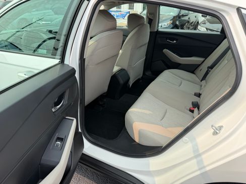 Used 2023 Honda Accord EX image 12